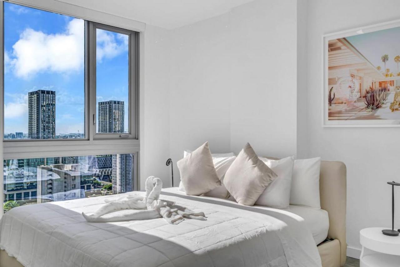 Modern 1 Bed Condo Across From Bayside In Downtown Miami Exterior photo