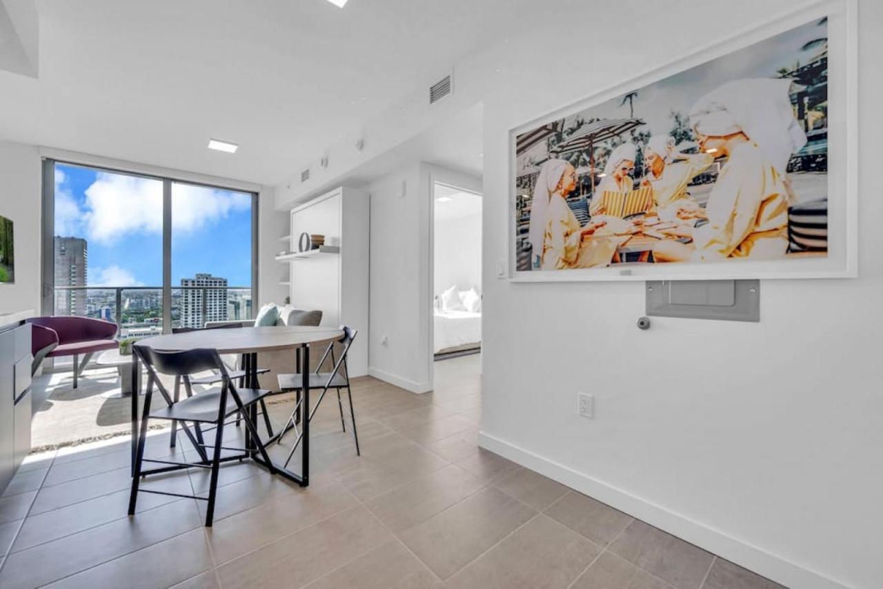 Modern 1 Bed Condo Across From Bayside In Downtown Miami Exterior photo